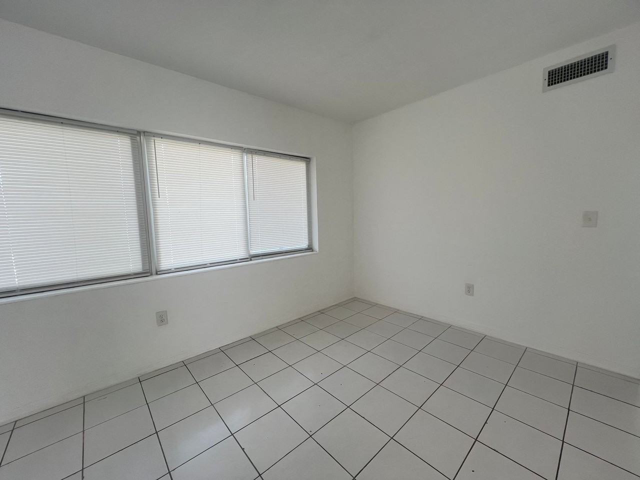 7291 Gary Ave - Photo 6 of 8