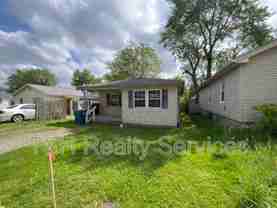 1023 S Worth Ave - Photo 1 of 1
