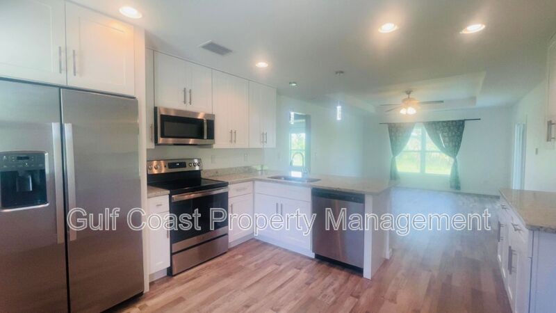 27100 Savoy Dr - Photo 2 of 19