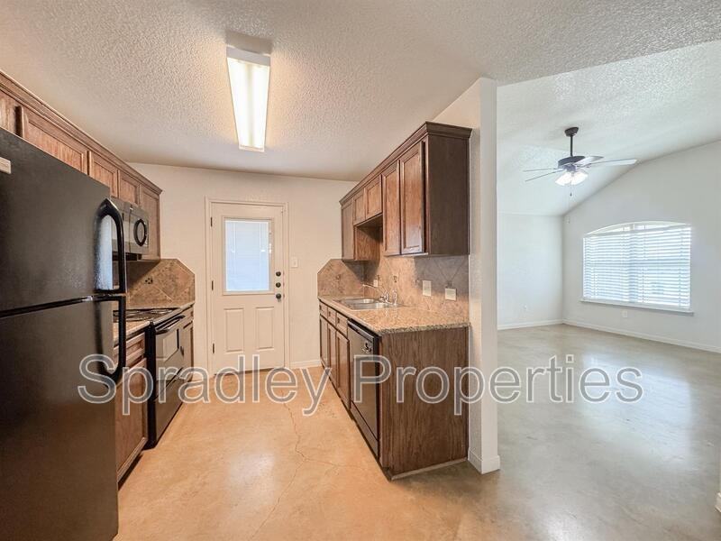 5407 Developer Ct Unit B - Photo 3 of 15