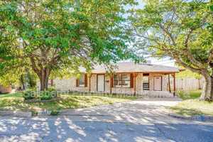 featured image of 1113 Gifford Dr