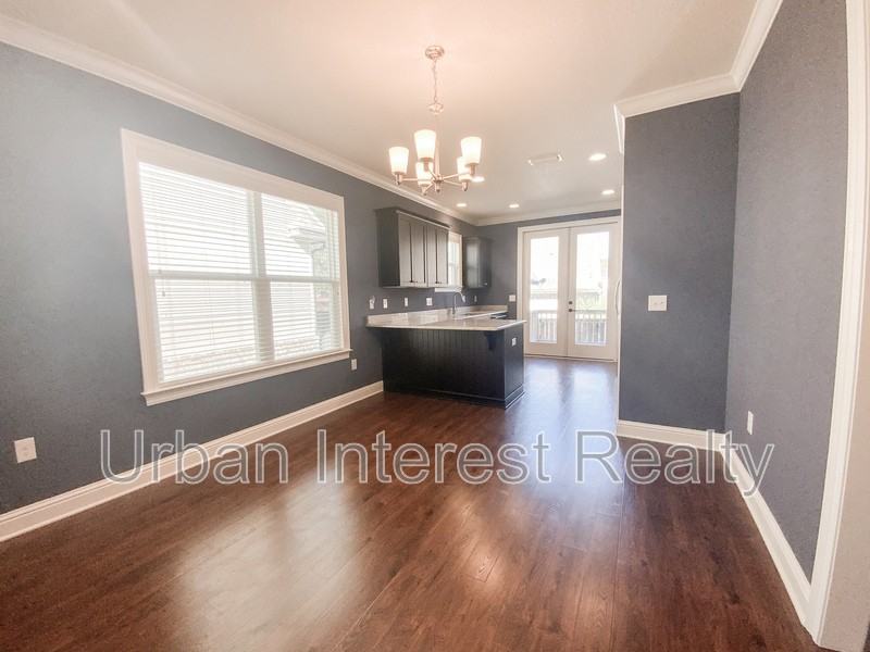 403 King St - Photo 3 of 23
