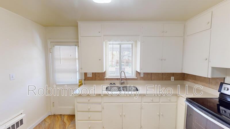 345 Maple St - Photo 5 of 15