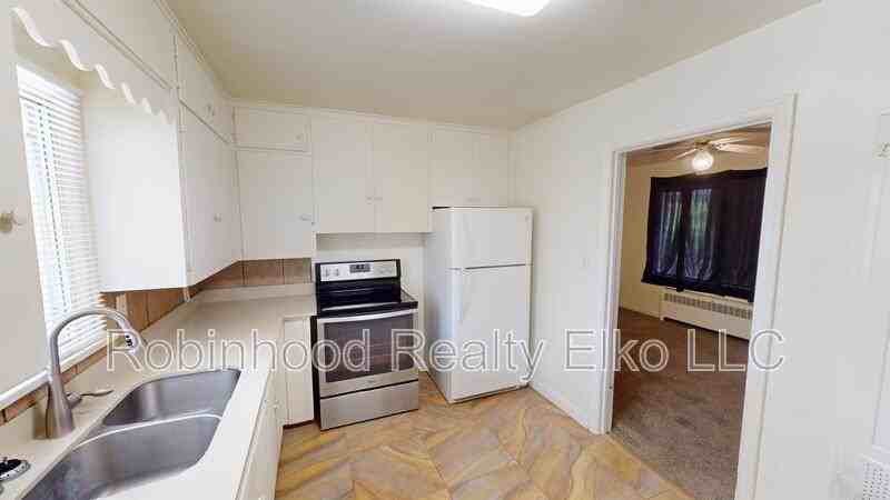 345 Maple St - Photo 6 of 15