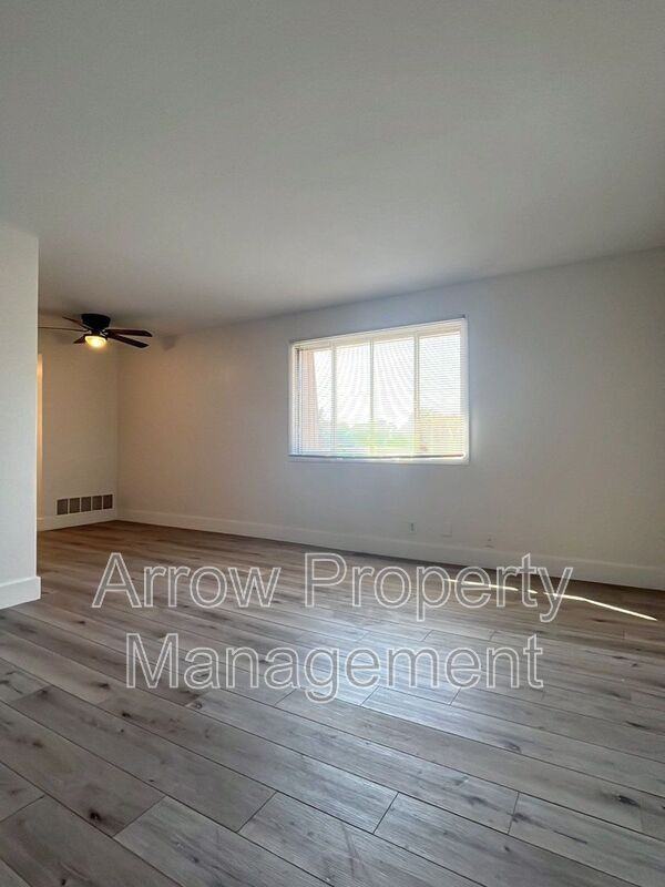 3619 N 60th St #30 - Photo 3 of 7