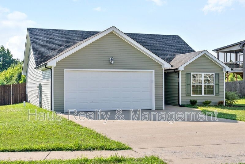 1296 Freedom Dr - Photo 6 of 31