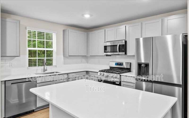 1751 Mallard Dr - Photo 2 of 23