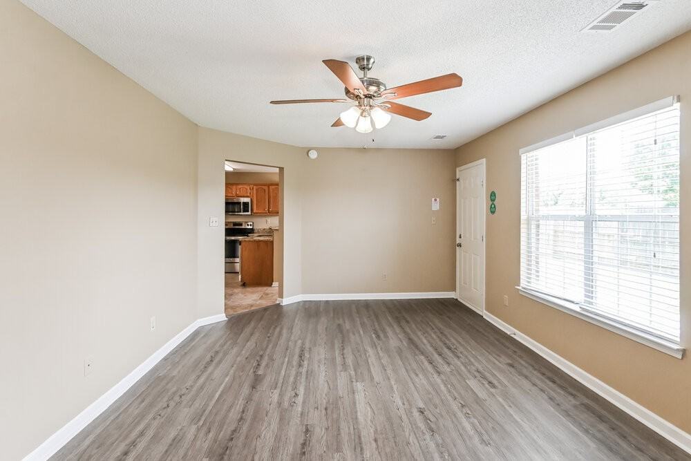 5905 Kayla Dr - Photo 5 of 17