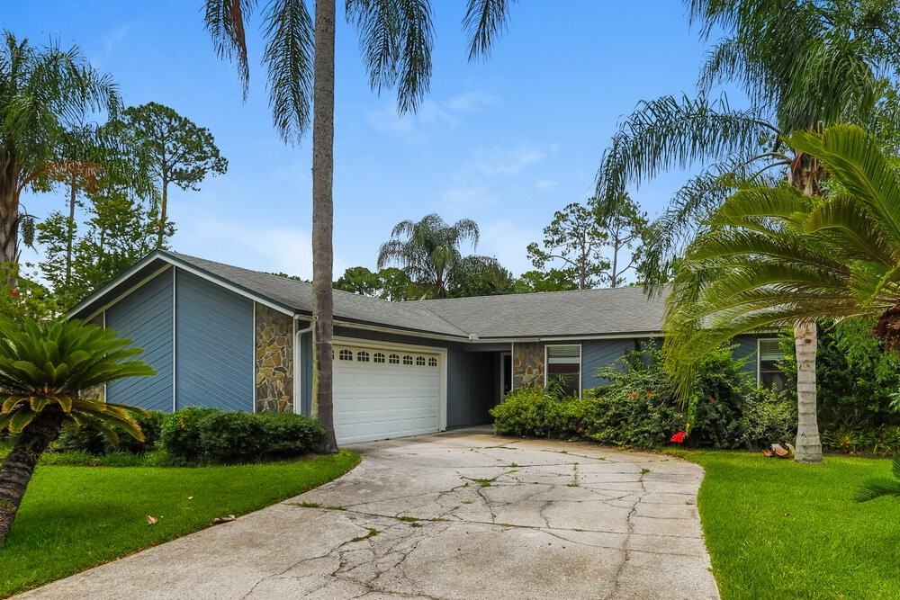 3342 Laurel Grv N - Photo 3 of 16