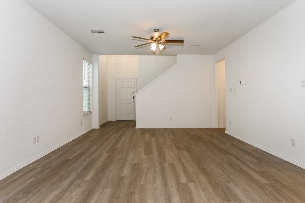 16647 Spirit St - Photo 5 of 20