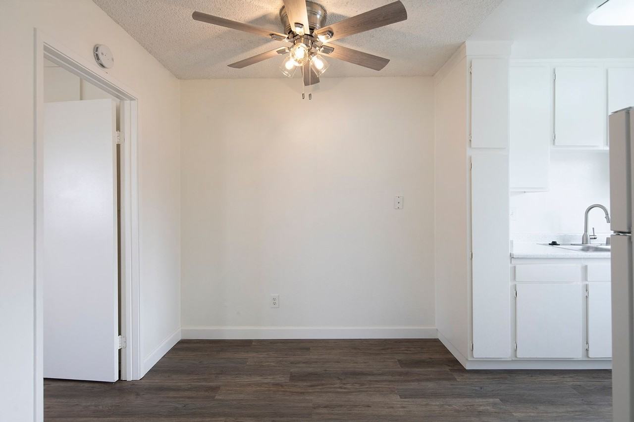 Trade Winds Apartments - Photo 7 of 21