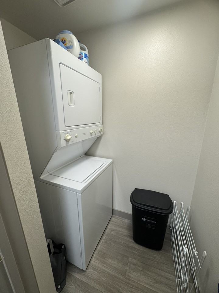 6355 S Riley St - Photo 2 of 14