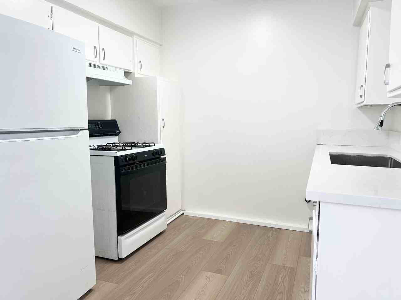 2224 Grand Ave - Photo 7 of 11