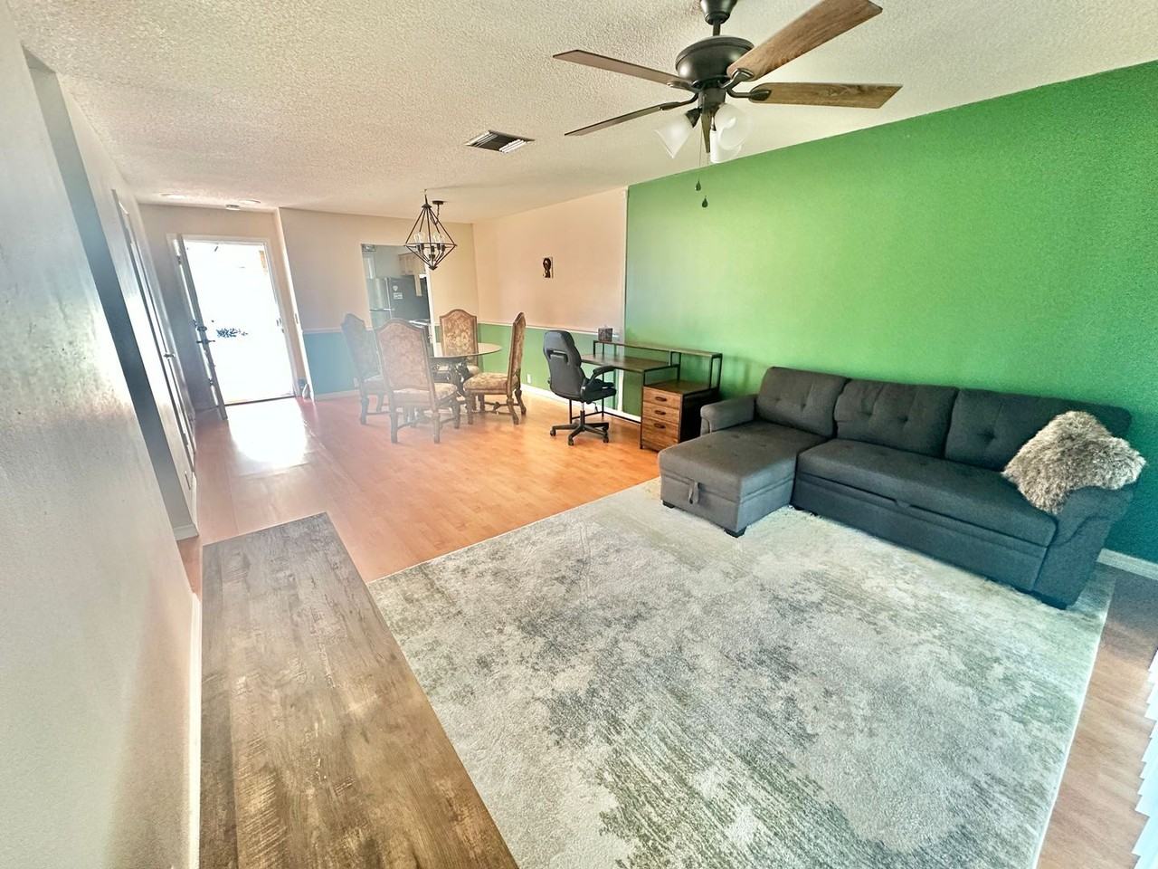 256 Windmeadows St - Photo 3 of 17