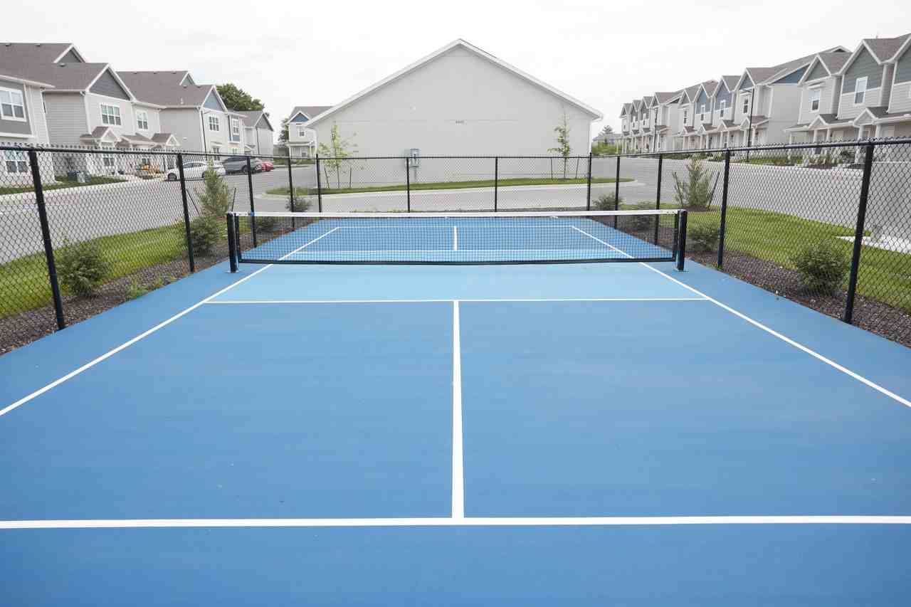 Ascend - Photo 7 of 50