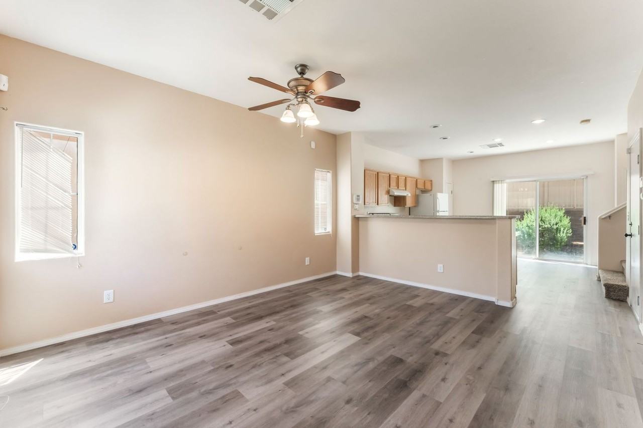 10633 Camel Rock Ct - Photo 3 of 22