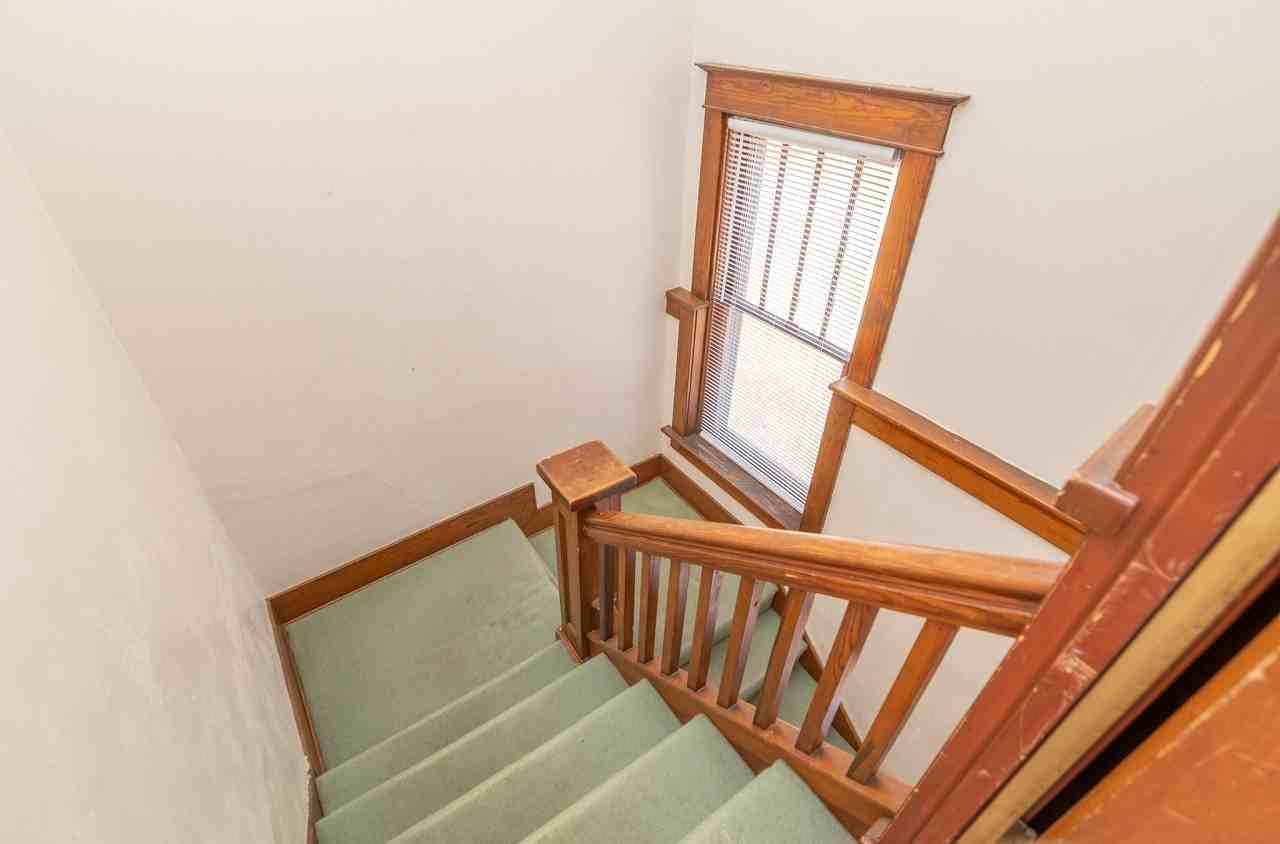 306 Brooks Street - Photo 3 of 12