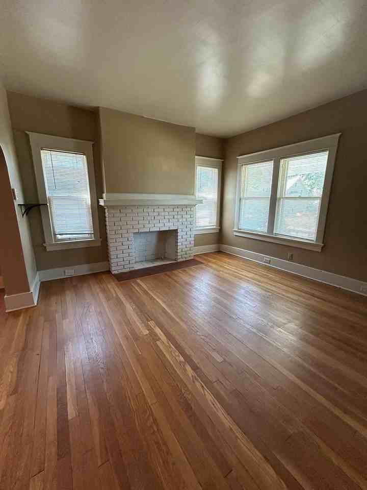 5313 Charlotte St - Photo 3 of 16