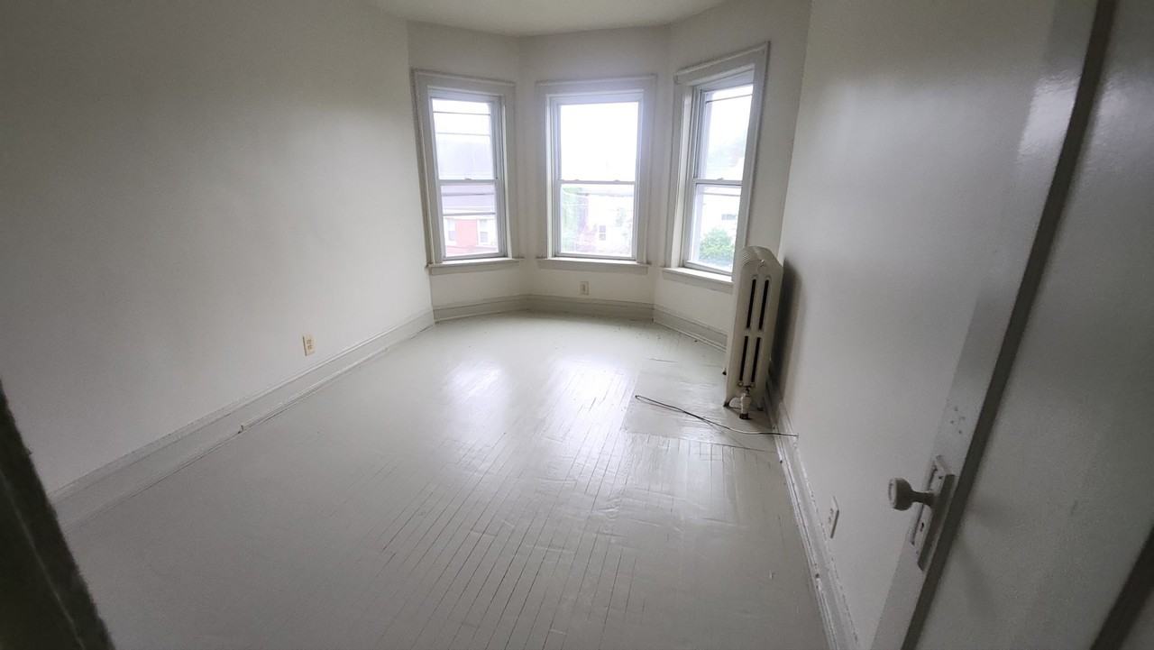 1434 Park Avenue - Photo 3 of 32