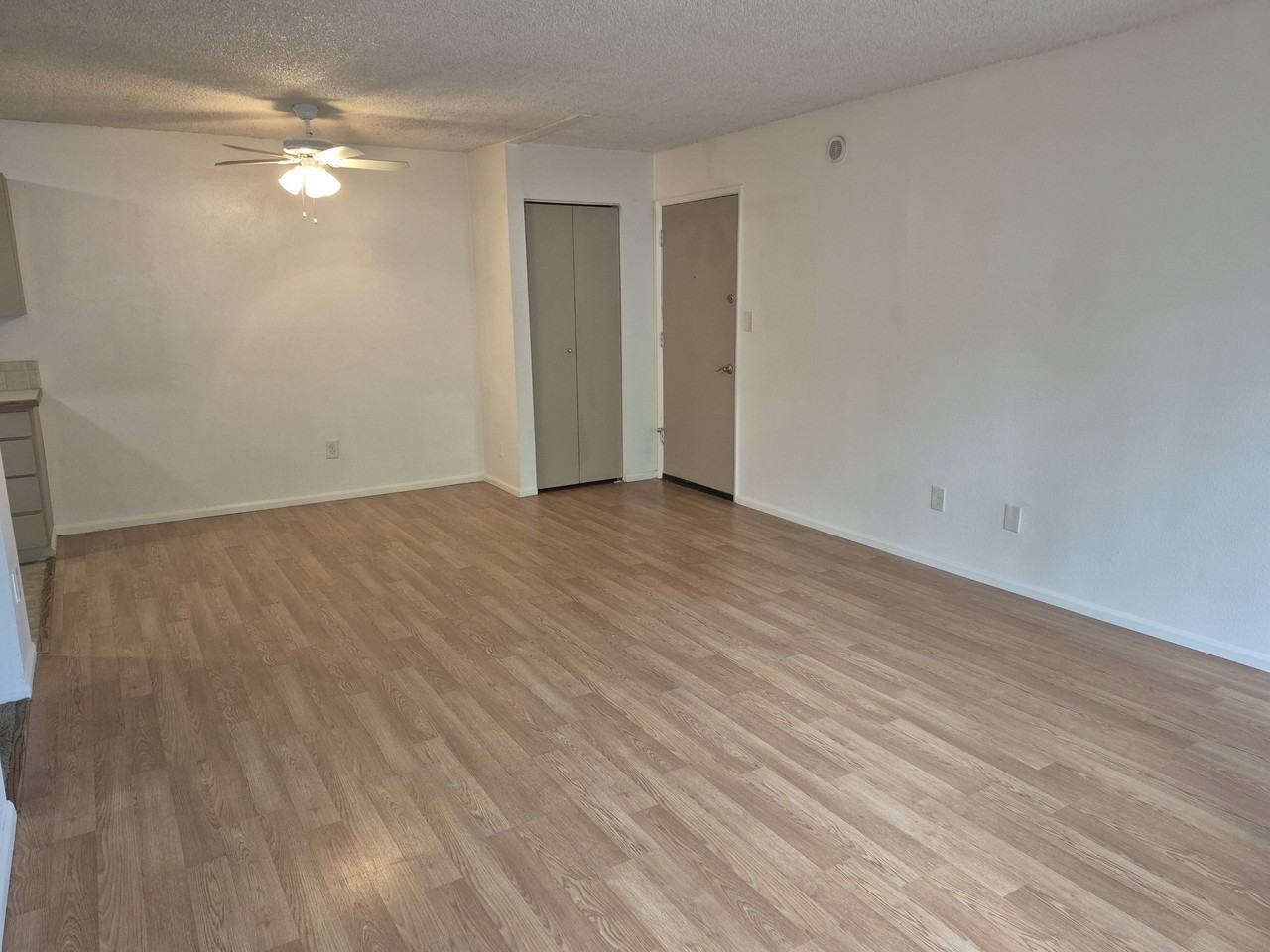 Crestwood Terrace - Photo 4 of 13