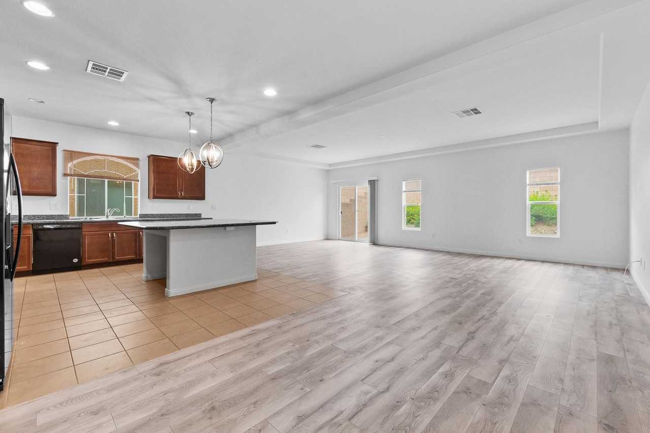 9827 Marietta Cellars Ct - Photo 2 of 27