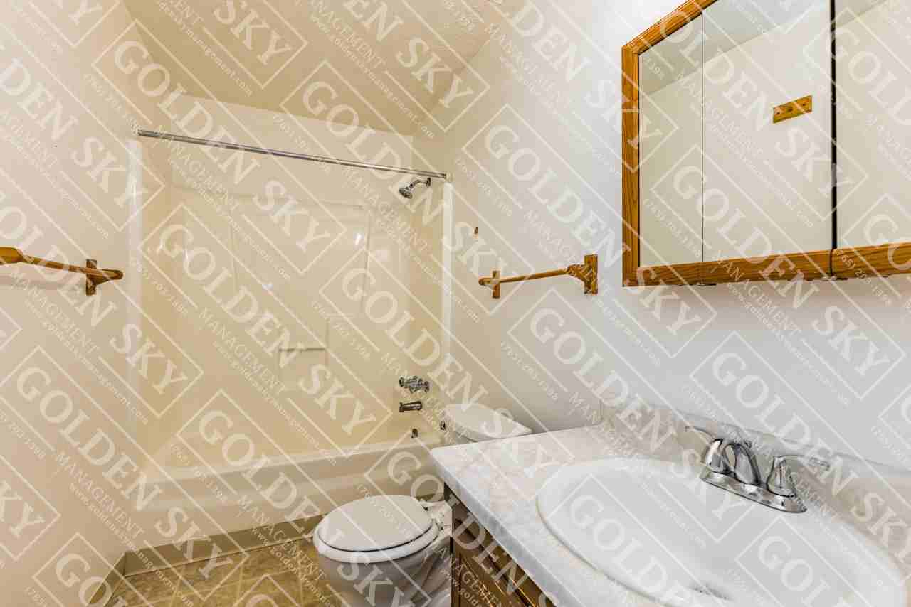 915 North Muessing Street - Photo 6 of 12