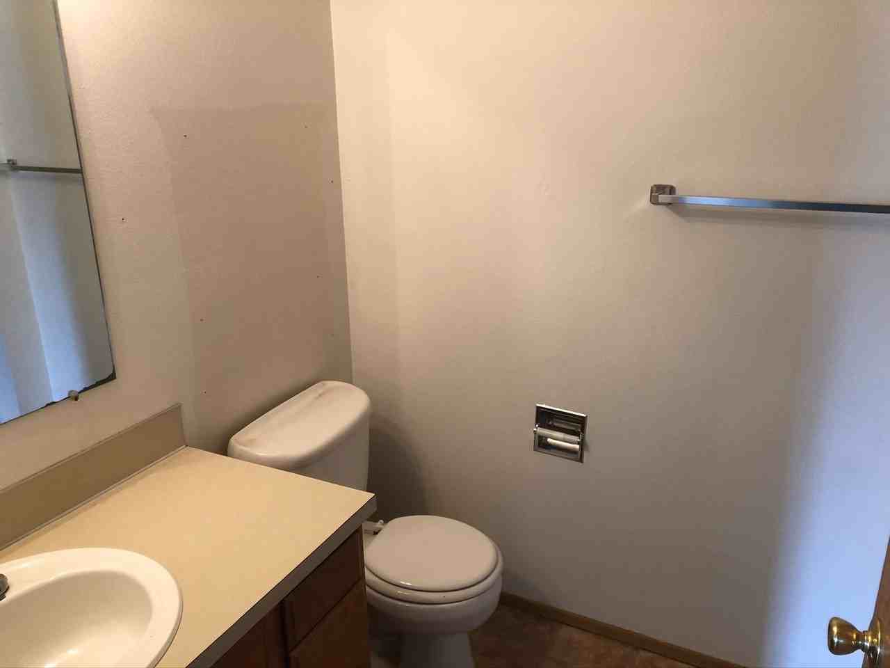 767 Se Cleveland Ave - Photo 2 of 12