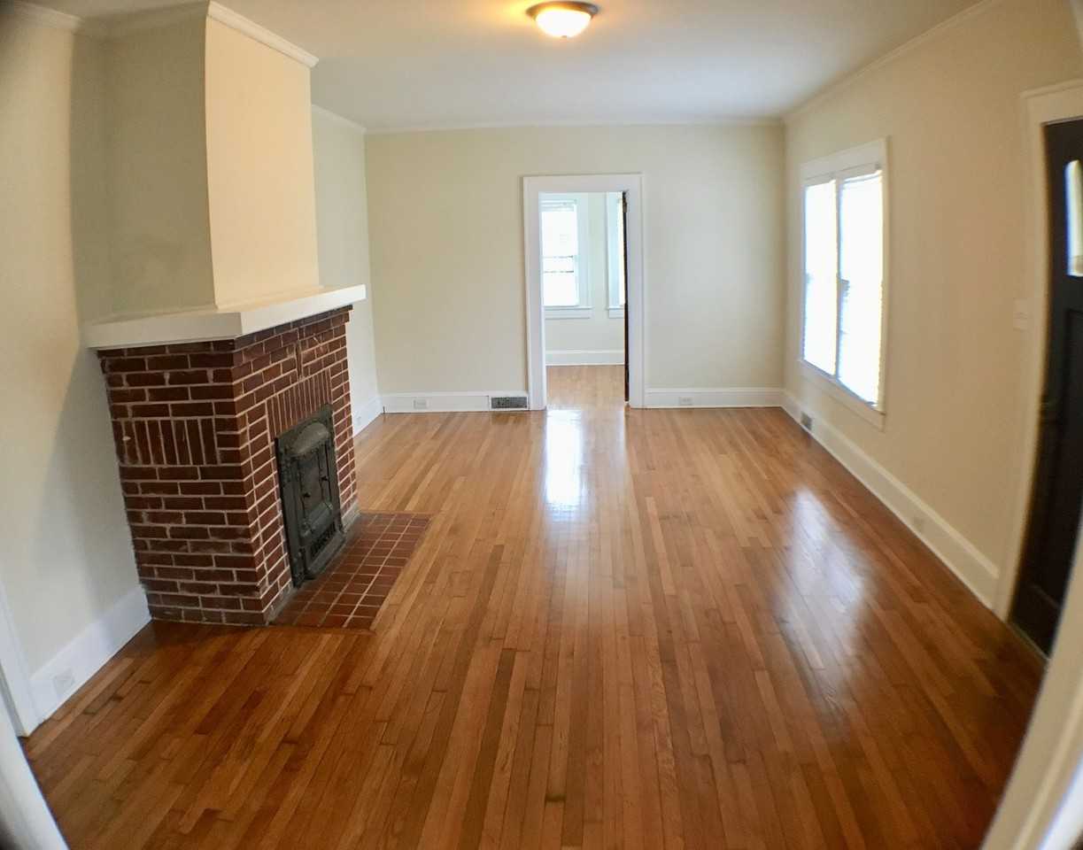 1518 Polo Rd - Photo 4 of 13