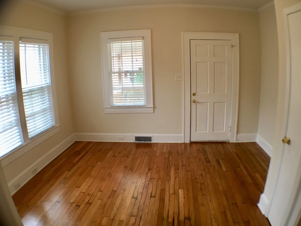 1518 Polo Rd - Photo 5 of 13