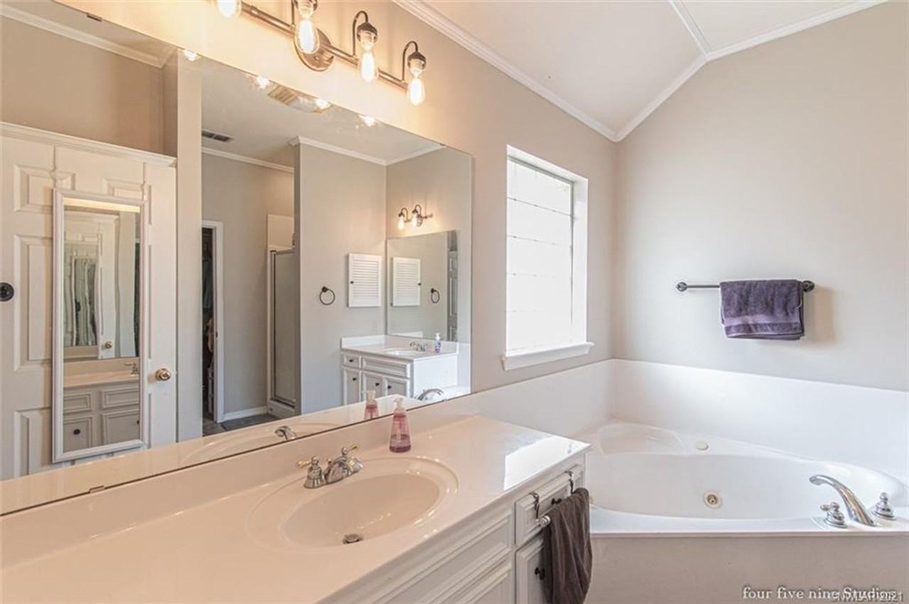 3222 Stockwell Rd - Photo 7 of 13