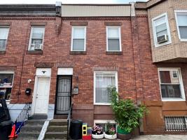 featured image of 638 E Cornwall St