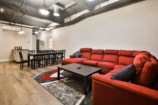 2070 Rue Clark #404 - Photo 1 of 1