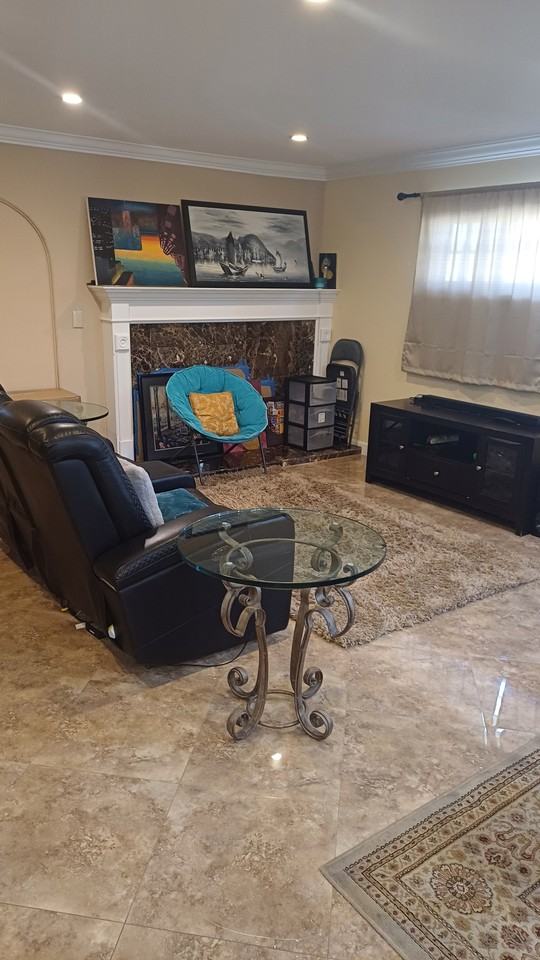 5851 Richmond Avenue - Photo 2 of 9