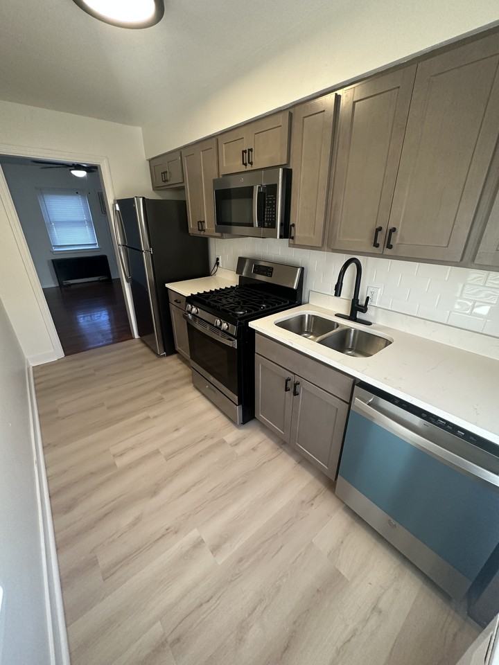 6930 Hohman Ave #1B - Photo 4 of 7