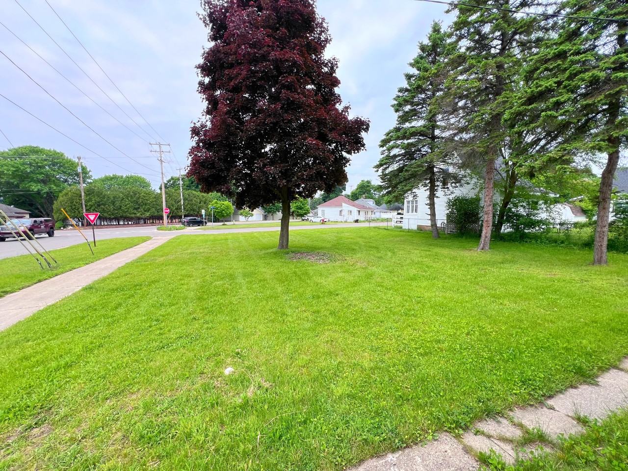 307 Groveland St #NA - Photo 2 of 19