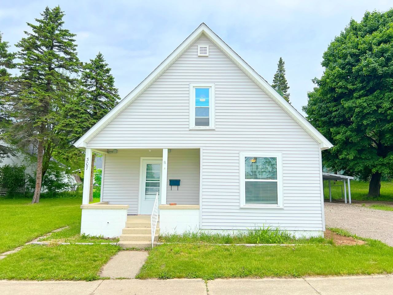 307 Groveland St #NA - Photo 3 of 19