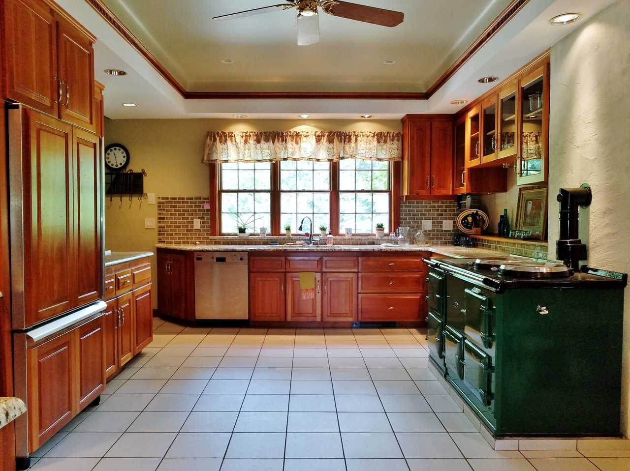 900 State St #NA - Photo 3 of 21