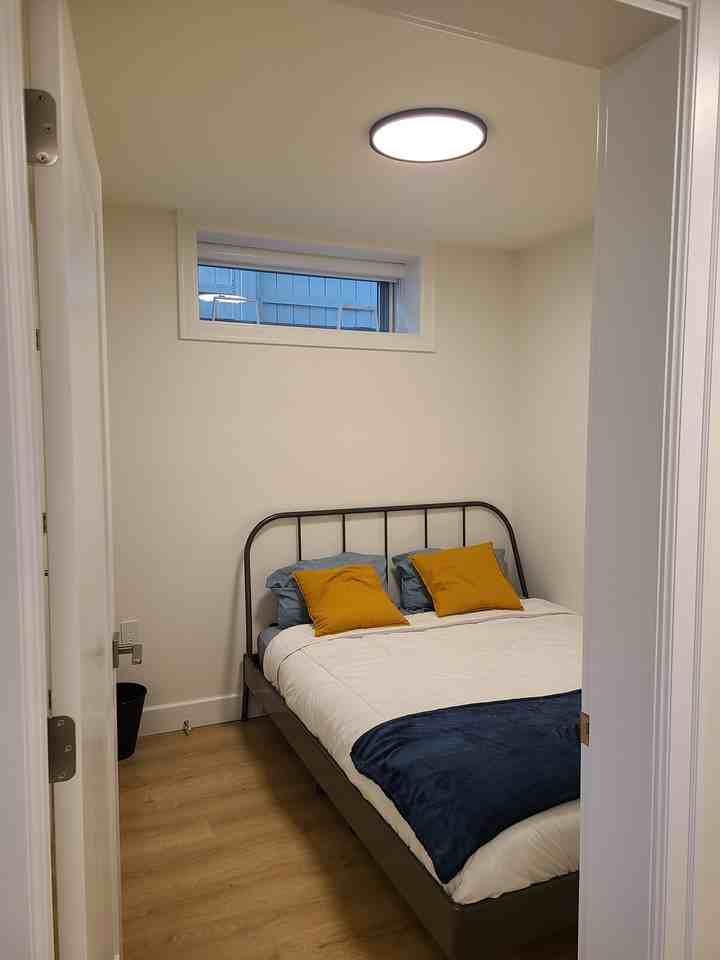 5051 Sherbrooke Street - Photo 3 of 7