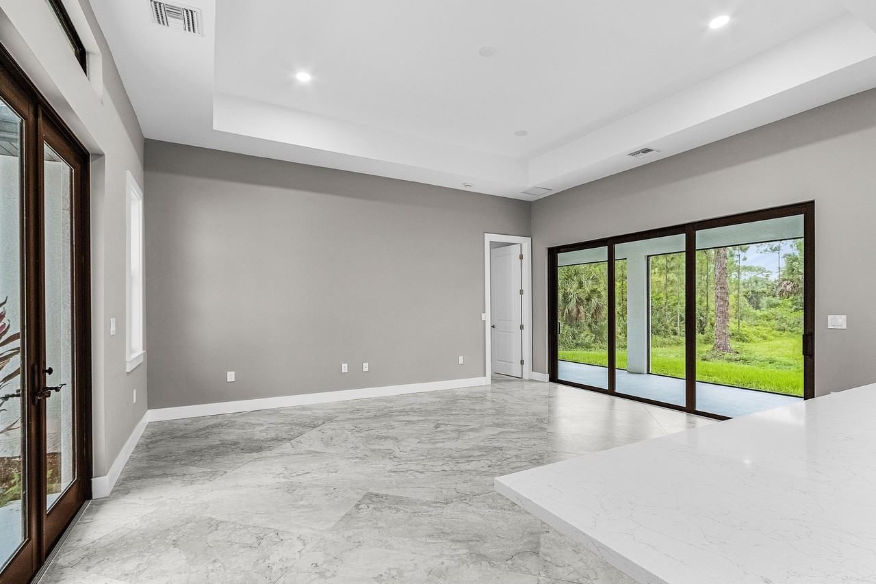 408 41st Ave Ne #NA - Photo 7 of 30