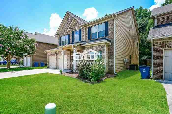 1566 Pressley Ln - Photo 3 of 19