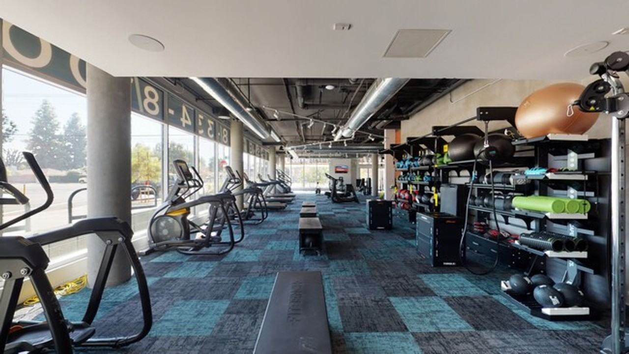 9131 Darby Avenue - Photo 3 of 6