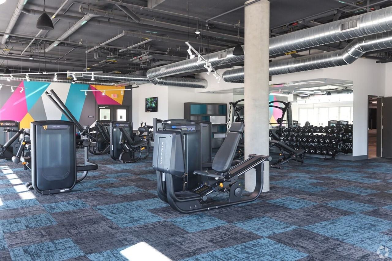 9131 Darby Avenue - Photo 4 of 6