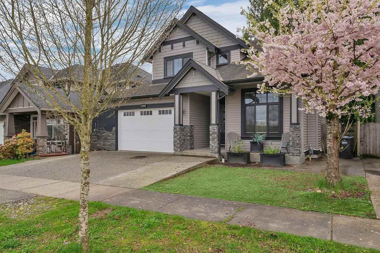 27858 Maclure Rd - Photo 2 of 32