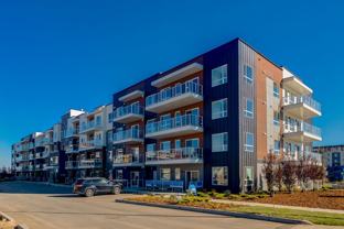 Modern 2 Bed | 2 Bath Top - Photo 1 of 1