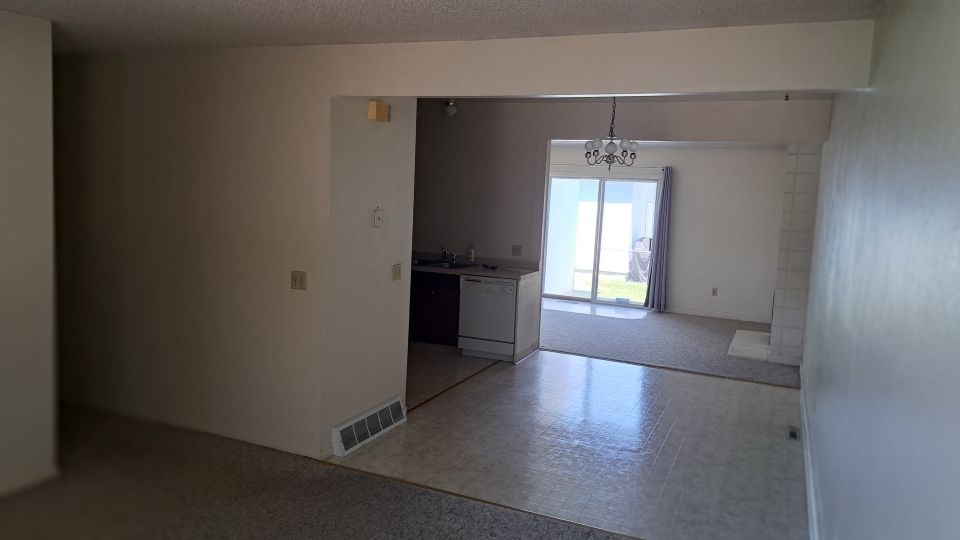 3302 Winchell Ln - Photo 3 of 10