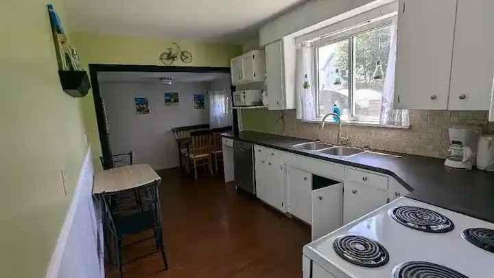 132 Franklin St S - Photo 2 of 23
