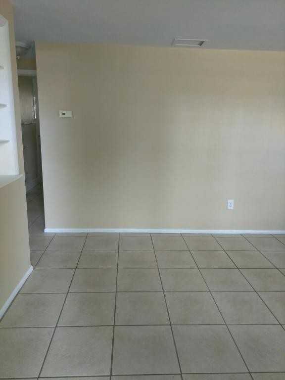 4350 Newbury Dr - Photo 3 of 15