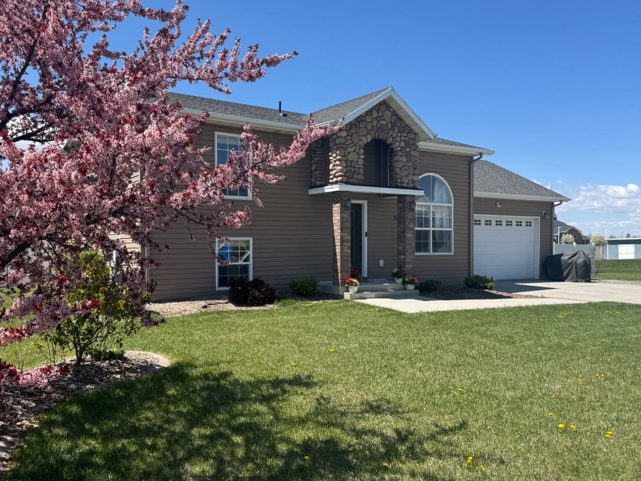 3261 S 1500 W - Photo 2 of 20