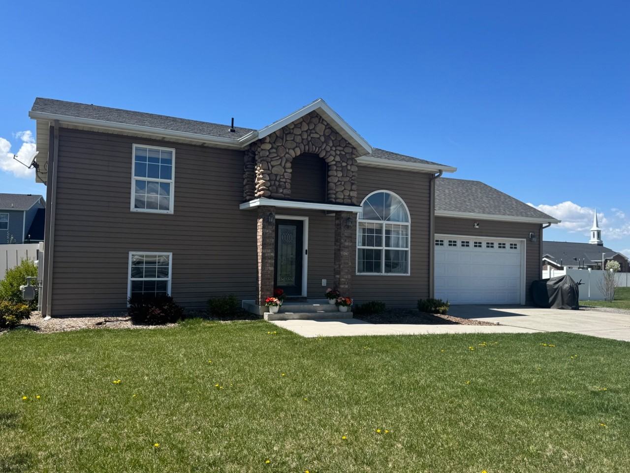 3261 S 1500 W - Photo 6 of 20