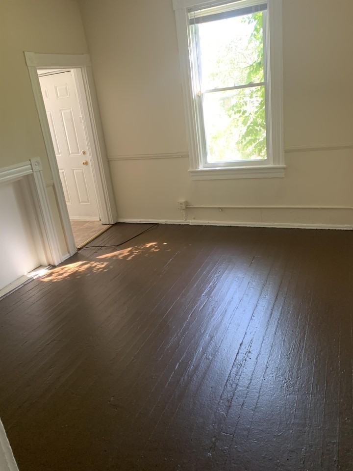 2209 4th Ave #A - Photo 7 of 12